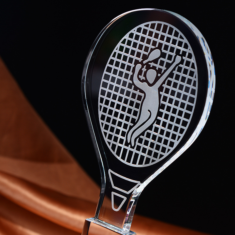 Customized Crystal Trophy Badm - Badminton Logo recension och pris