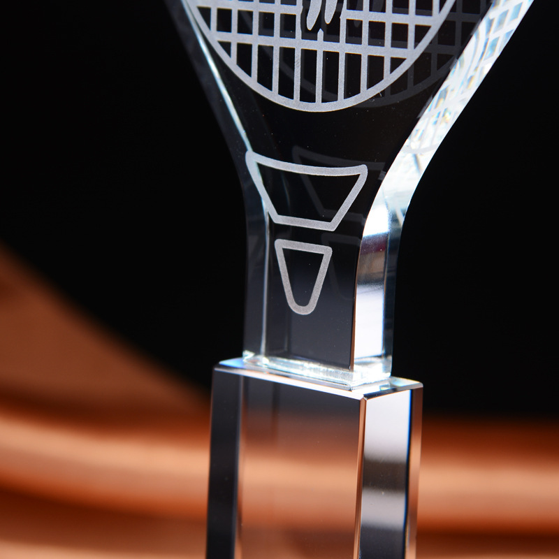 Customized Crystal Trophy Badm - Badminton Logo recension och pris